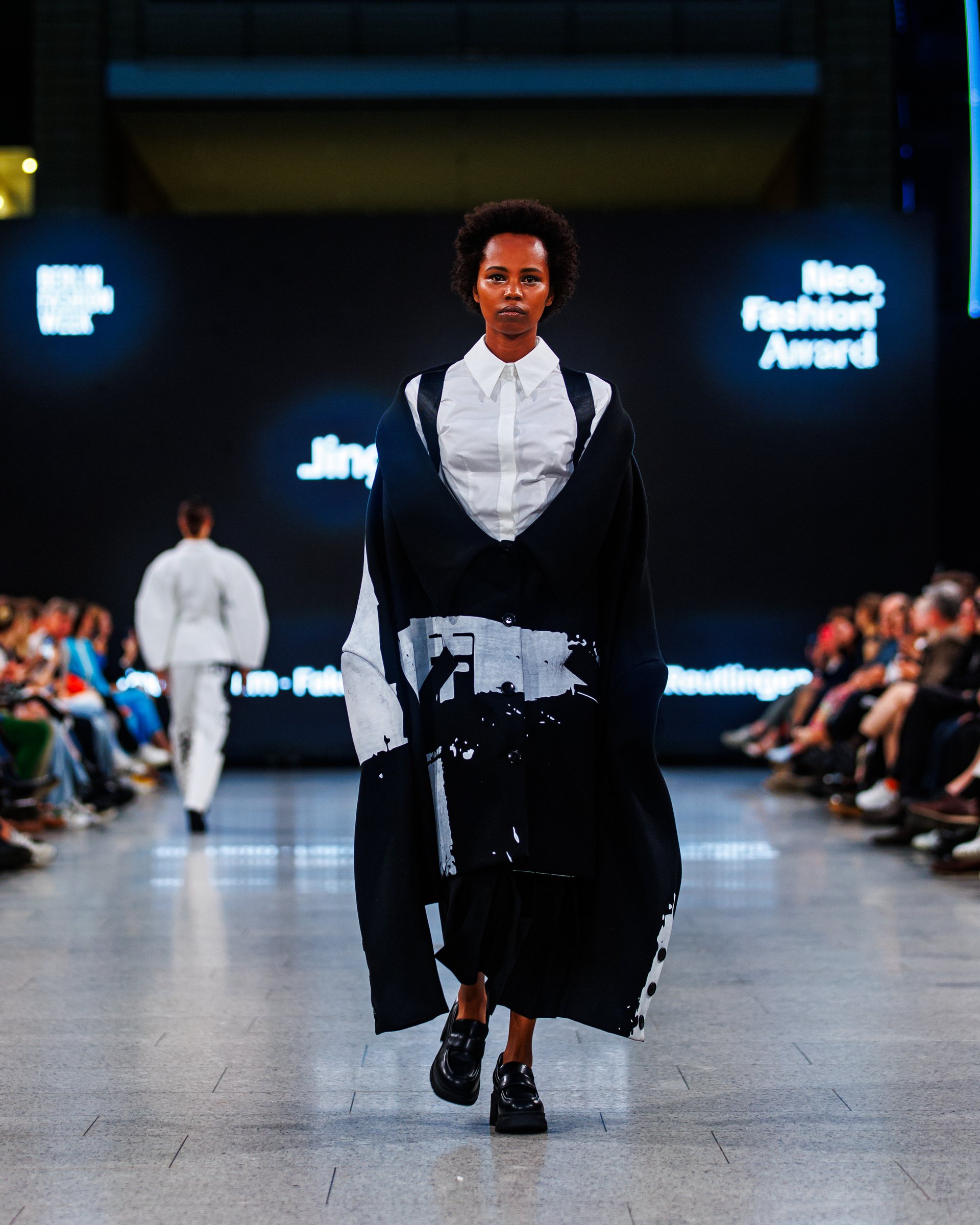 SUIYAN CAI von Jing-Jie Huang auf der Neo.Fashion. 2024 SUIYAN CAI von Jing-Jie Huang auf der Neo.Fashion. 2024