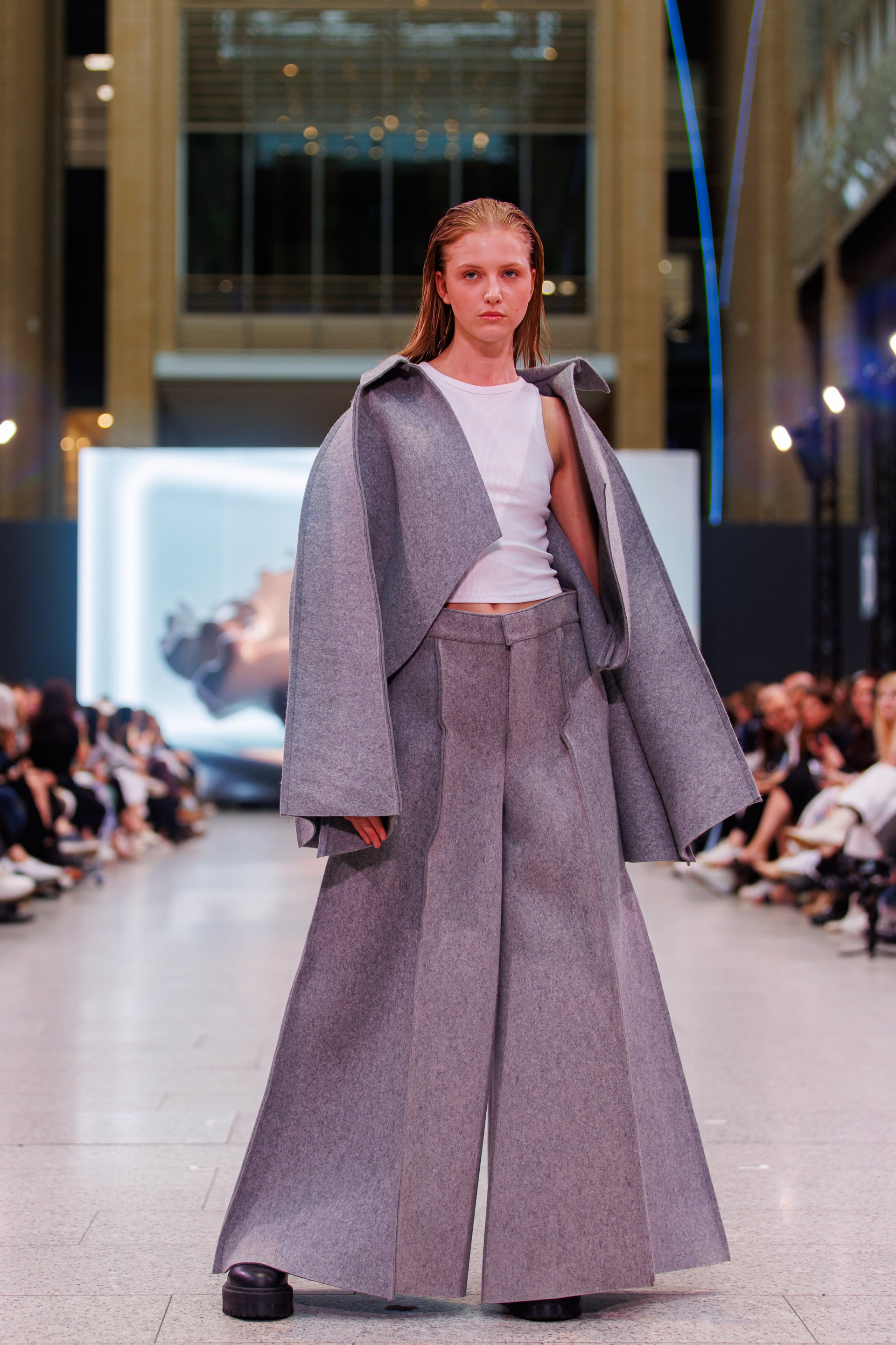 MODMORPHOLOGY von Jan Dam auf der Neo.Fashion. 2024 MODMORPHOLOGY von Jan Dam auf der Neo.Fashion. 2024